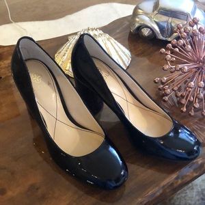 Isola Black Patent Leather Pumps NWT Size 5.5